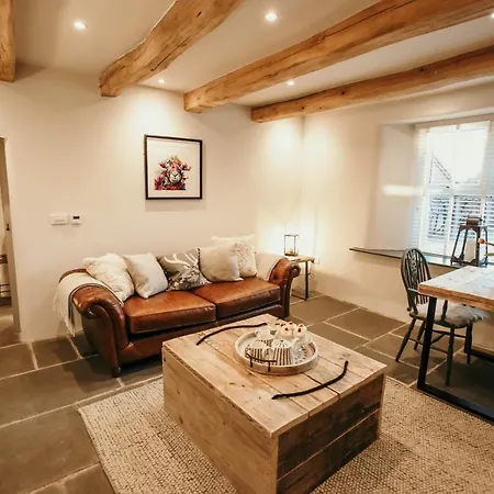 Dom wakacyjny Sledbank In The Hill, An Ideal Base For A Romantic Break With Hot Tub Silecroft