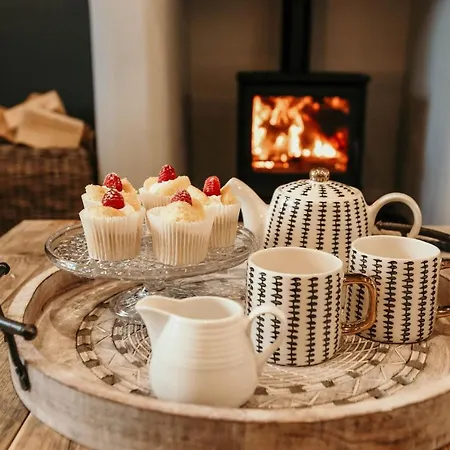 펜션 Sledbank In The Hill, An Ideal Base For A Romantic Break With Hot Tub *